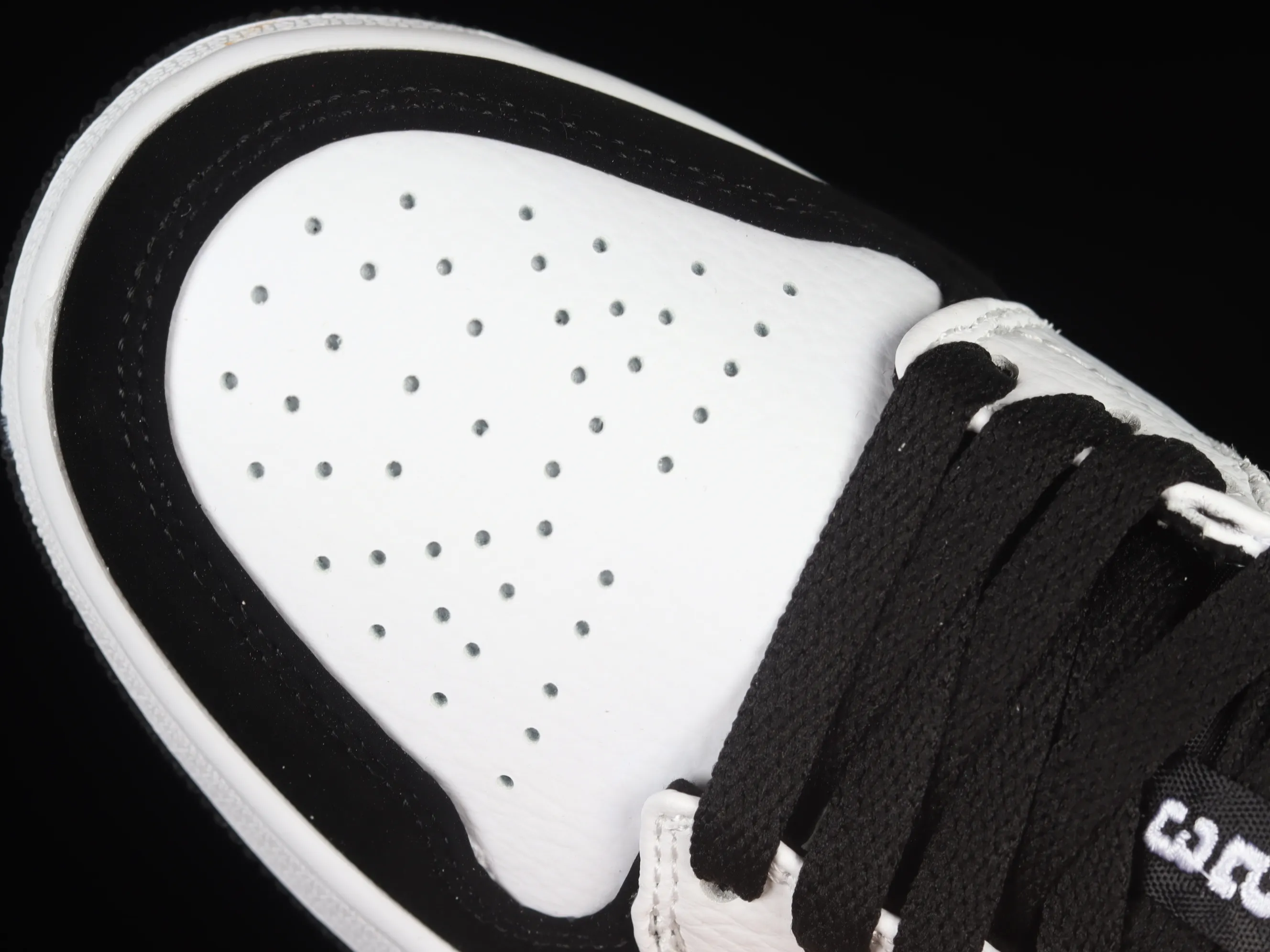 All categories Air Jordan Jordan series basketball shoes Air Jordan 1 Low Z version Air Jordan 1 Low AJ1 Joe 1 black and white panda low-top casual sneakers 553560-101